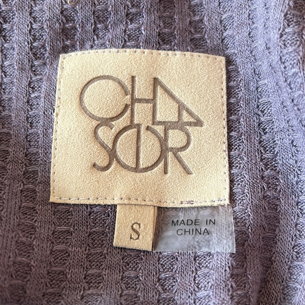 NWOT, Chaser, Women’s LS Waffle top, buttons at wrists, rounded hem - Picture 6 of 7
